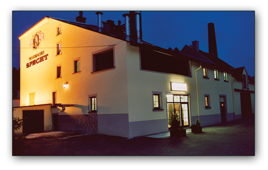 Privatbrauerei Specht - Unser Haus bei Nacht